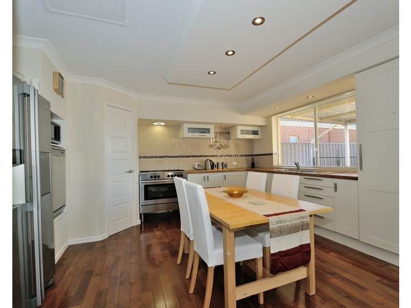 19 St Cloud Way, Port Kennedy WA 6172