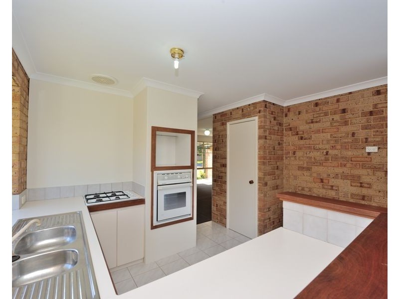 13 Farrington Street, Warnbro WA 6169