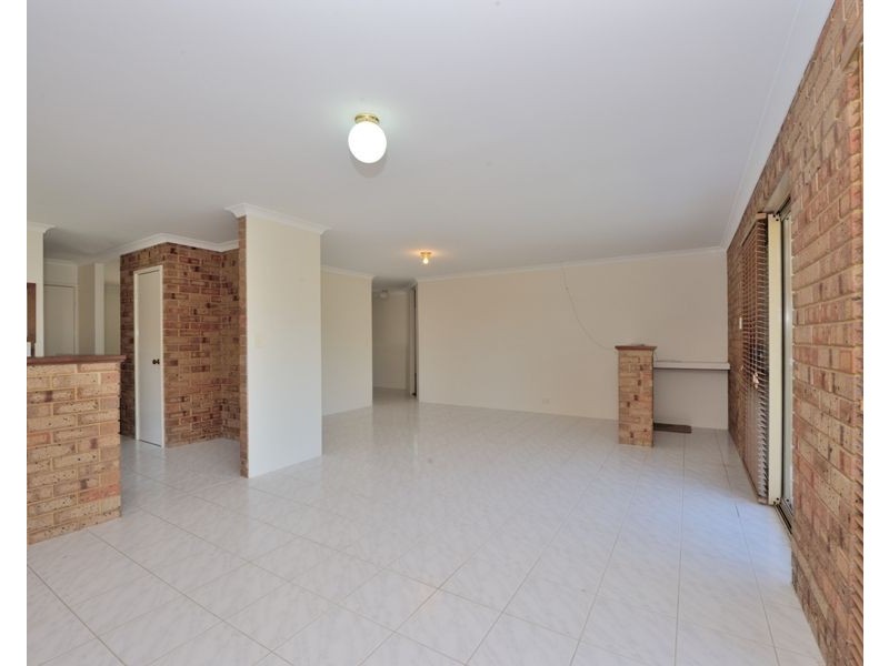 13 Farrington Street, Warnbro WA 6169