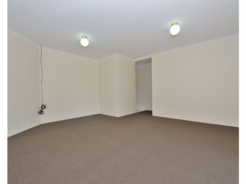 13 Farrington Street, Warnbro WA 6169