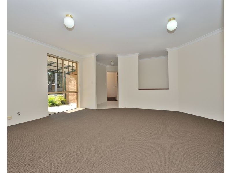 13 Farrington Street, Warnbro WA 6169