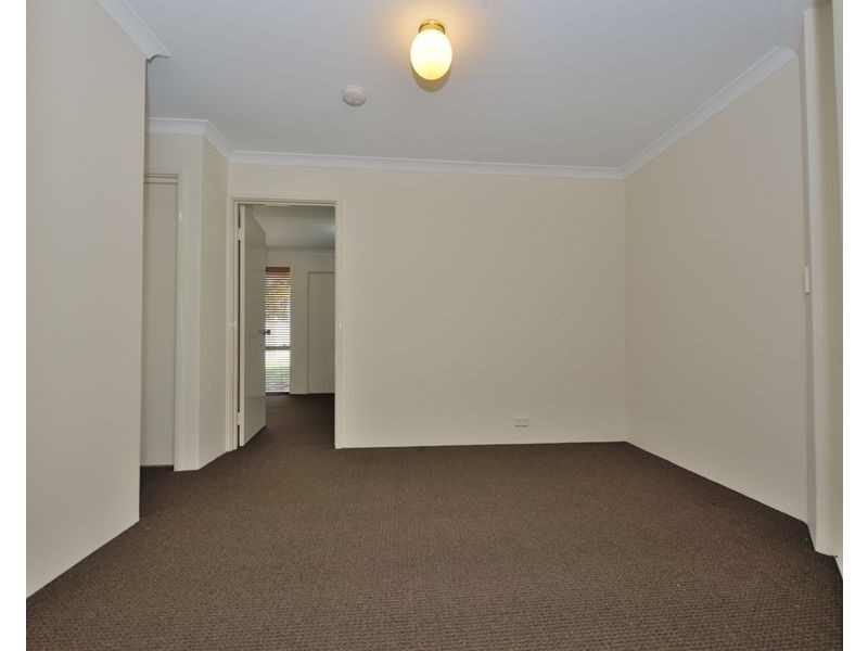 13 Farrington Street, Warnbro WA 6169