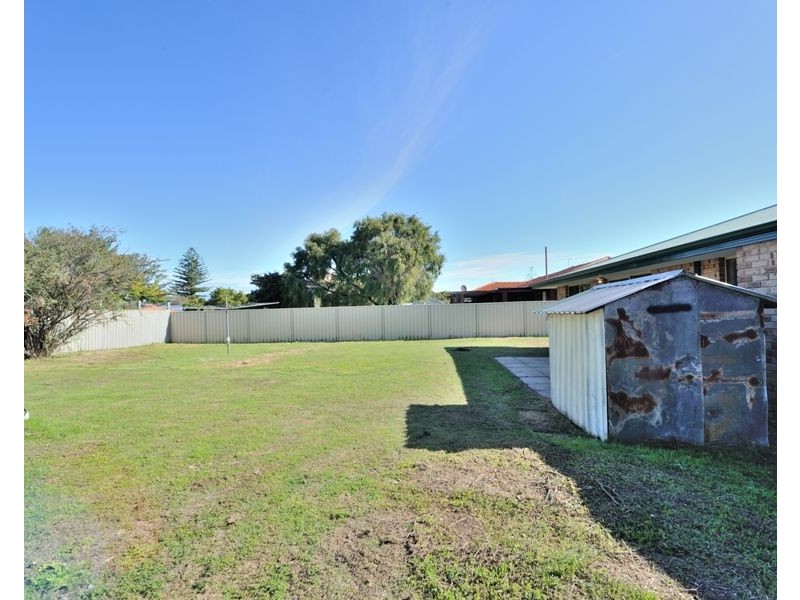 13 Farrington Street, Warnbro WA 6169