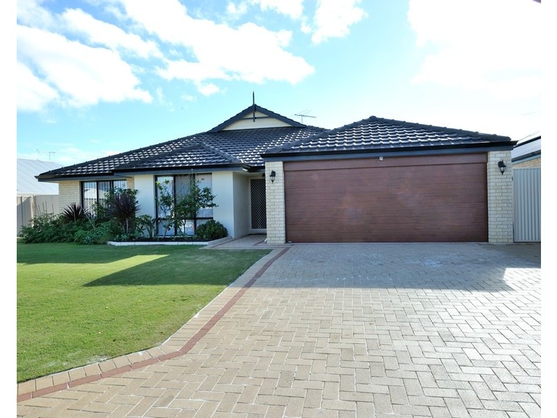 3 Whitemoss Turn, Waikiki WA 6169