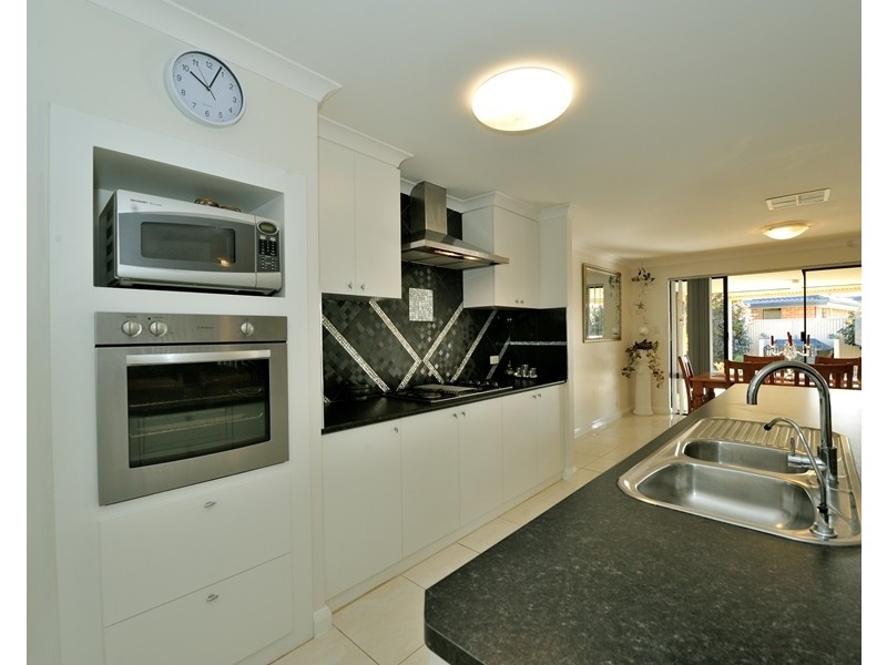 3 Whitemoss Turn, Waikiki WA 6169