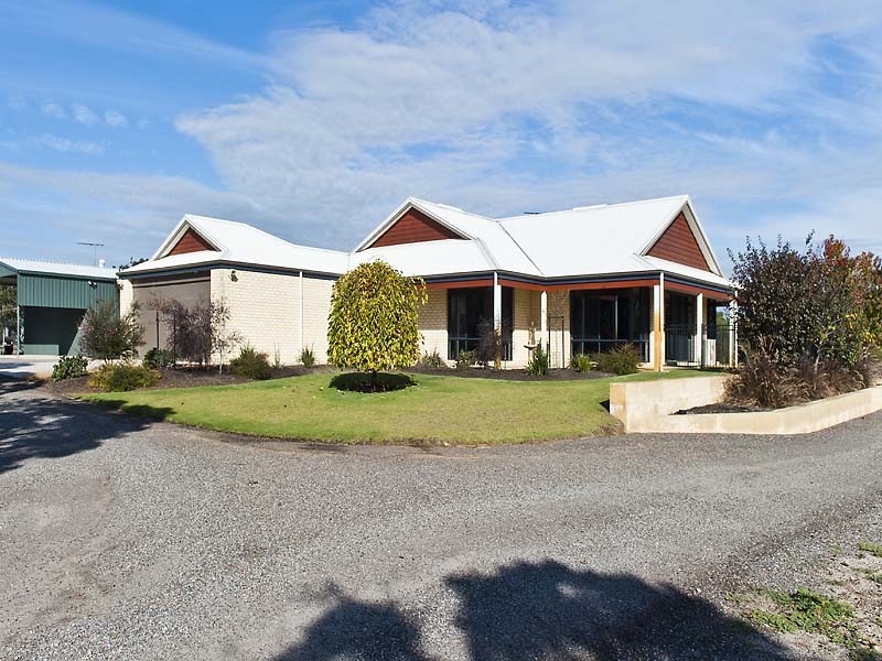151 Braddock Road, Wellard WA 6170