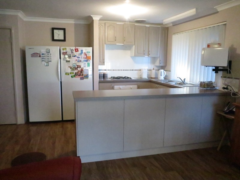 6B Judges Gardens, Leda WA 6170