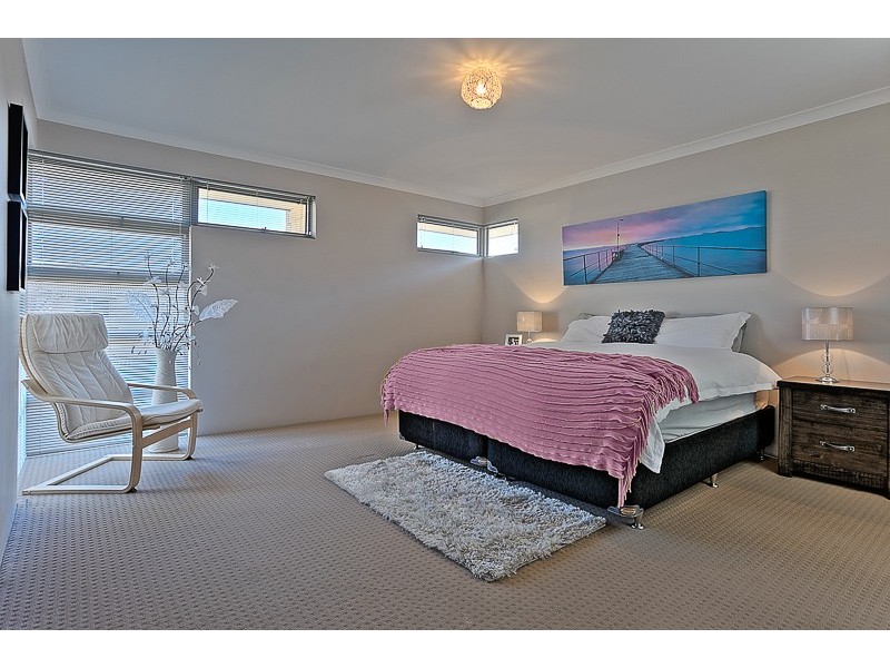 4 Mariposa Boulevard, Secret Harbour WA 6173