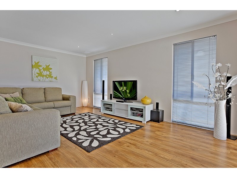 4 Mariposa Boulevard, Secret Harbour WA 6173