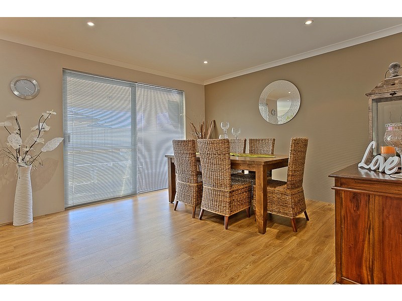 4 Mariposa Boulevard, Secret Harbour WA 6173