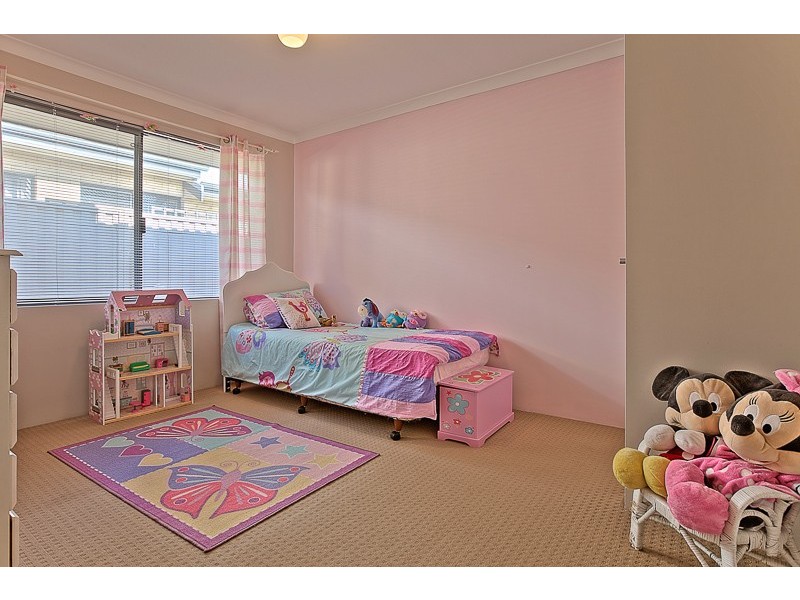 4 Mariposa Boulevard, Secret Harbour WA 6173