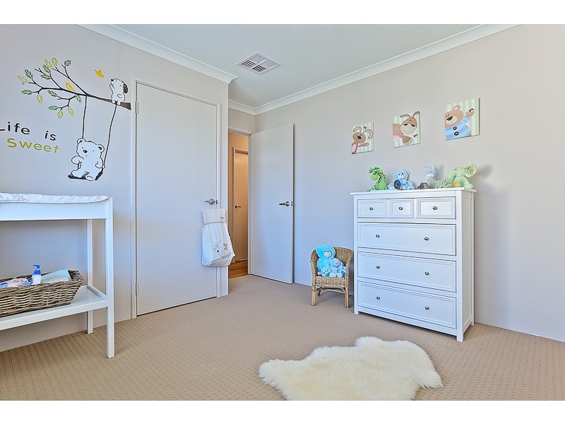 4 Mariposa Boulevard, Secret Harbour WA 6173