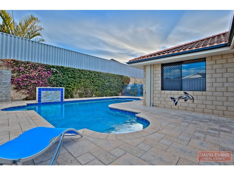 18 Tillery Way, Secret Harbour WA 6173