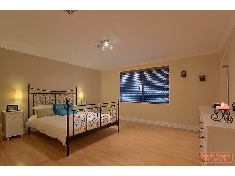 18 Tillery Way, Secret Harbour WA 6173