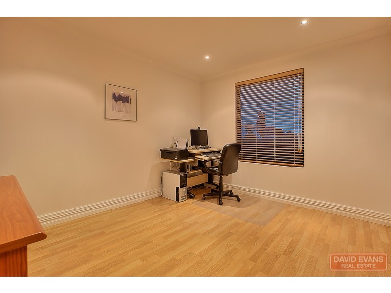 18 Tillery Way, Secret Harbour WA 6173