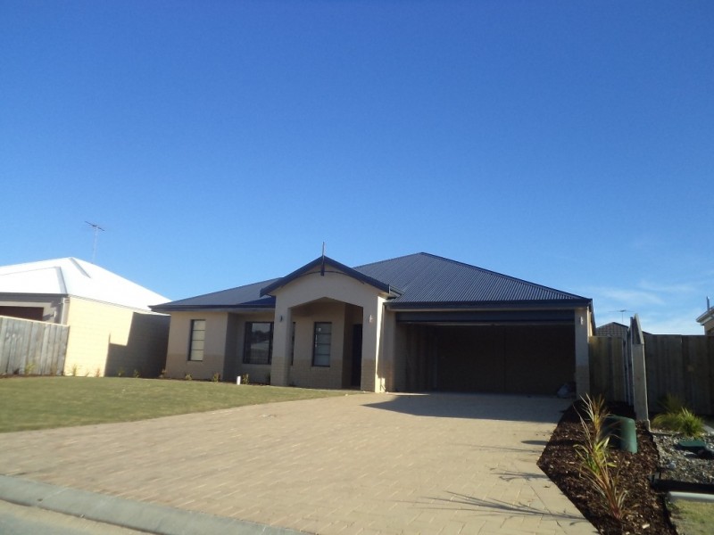 14 Breynia Link, Halls Head WA 6210