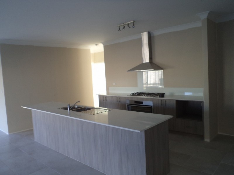 14 Breynia Link, Halls Head WA 6210