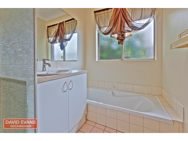 77 Murchison Road, Waikiki WA 6169