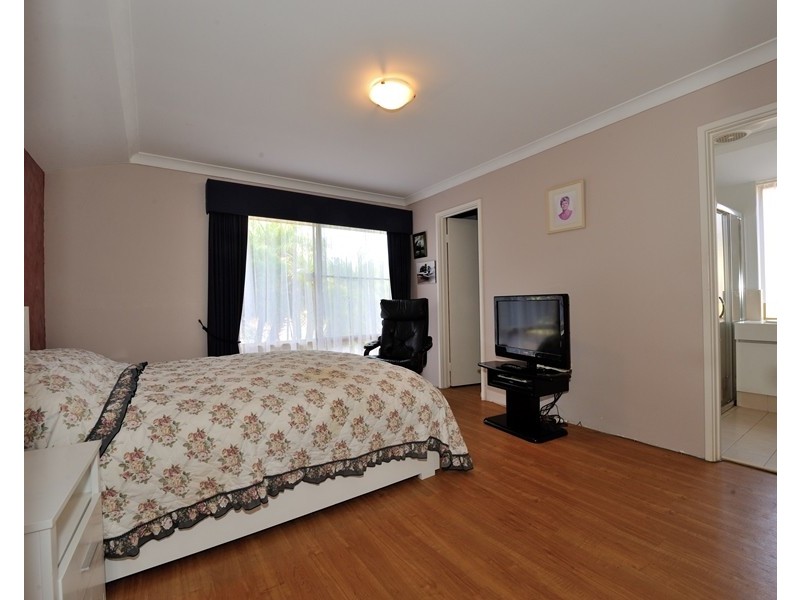 4 Cutlass Place, Safety Bay WA 6169