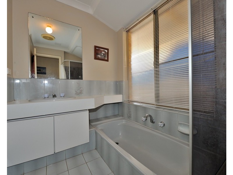 4 Cutlass Place, Safety Bay WA 6169