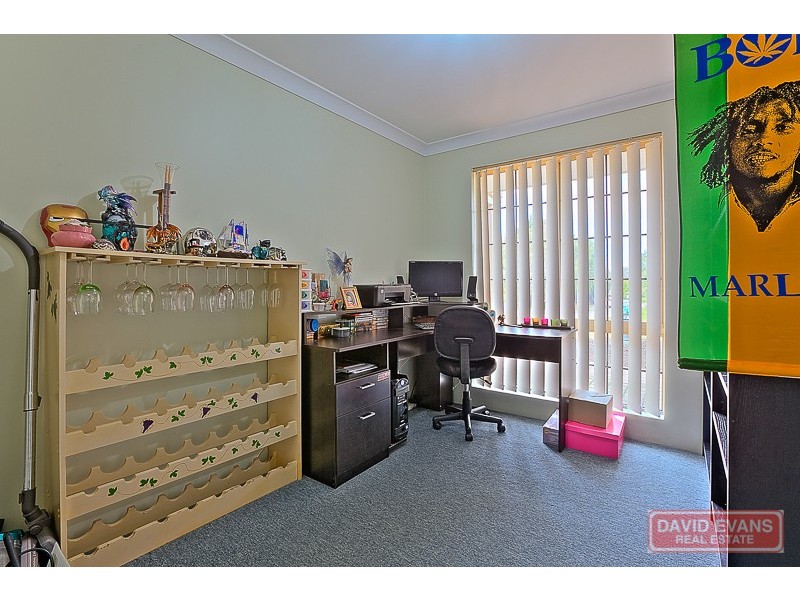 28 Judges Gardens, Leda WA 6170