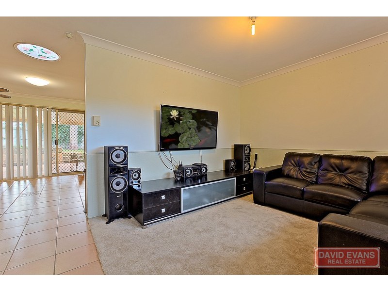 28 Judges Gardens, Leda WA 6170