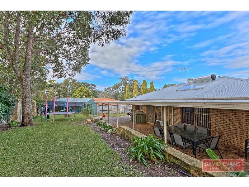 28 Judges Gardens, Leda WA 6170