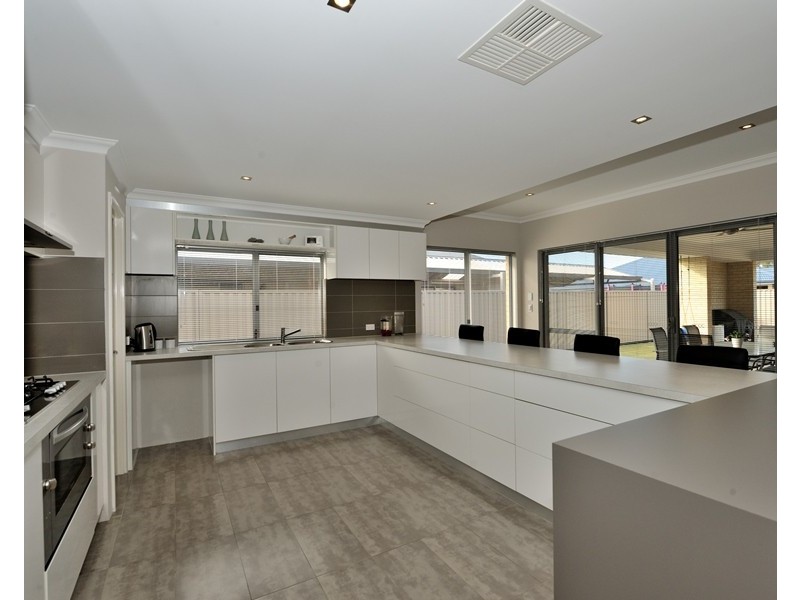 6 Pavonia Parade, Baldivis WA 6171