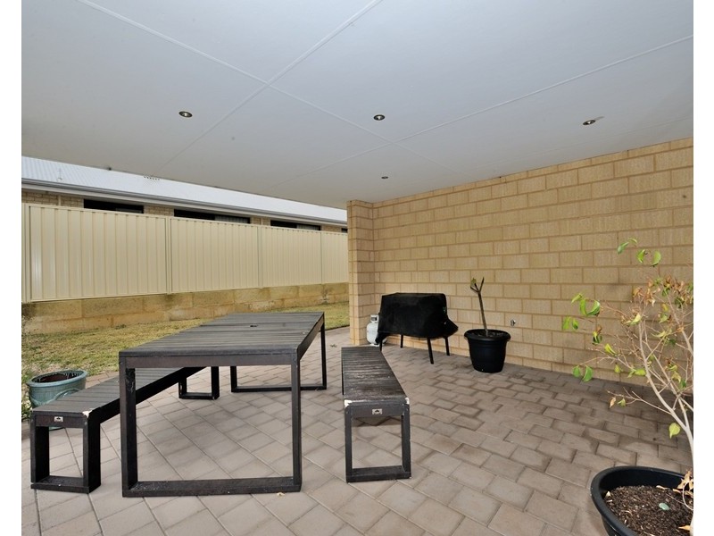 6 Remembrance Drive, Baldivis WA 6171