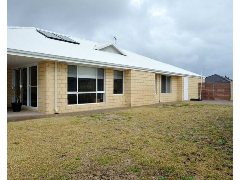 6 Remembrance Drive, Baldivis WA 6171