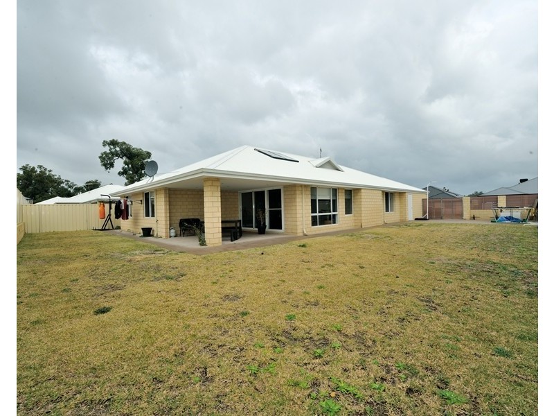 6 Remembrance Drive, Baldivis WA 6171