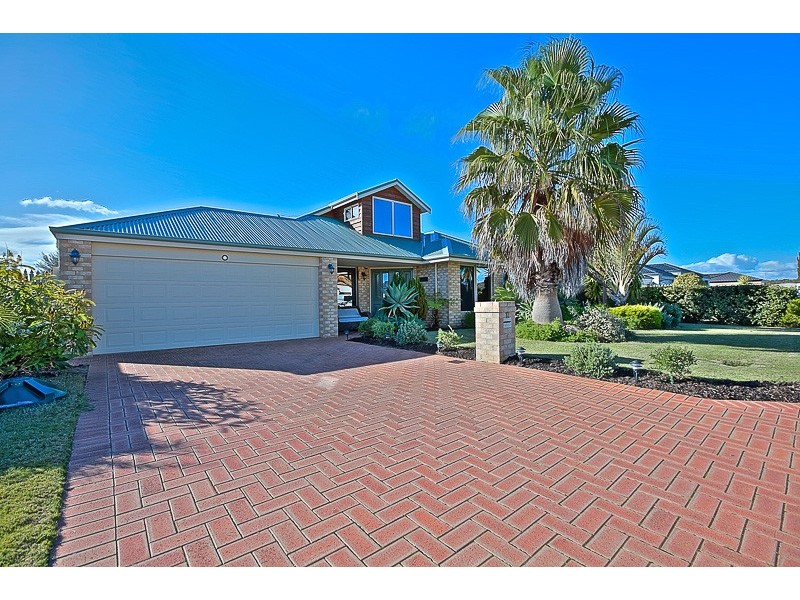 17 Pastrana Crescent, Port Kennedy WA 6172