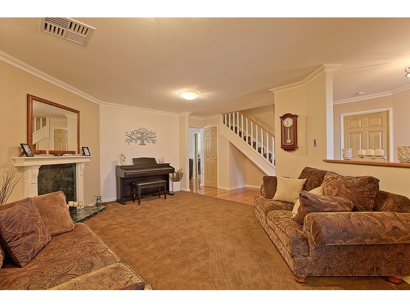 17 Pastrana Crescent, Port Kennedy WA 6172