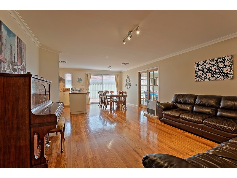 17 Pastrana Crescent, Port Kennedy WA 6172