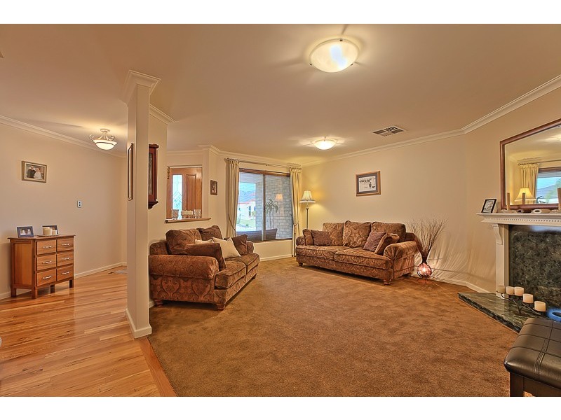 17 Pastrana Crescent, Port Kennedy WA 6172