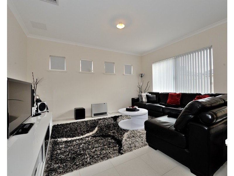 4 Newby Court, Waikiki WA 6169