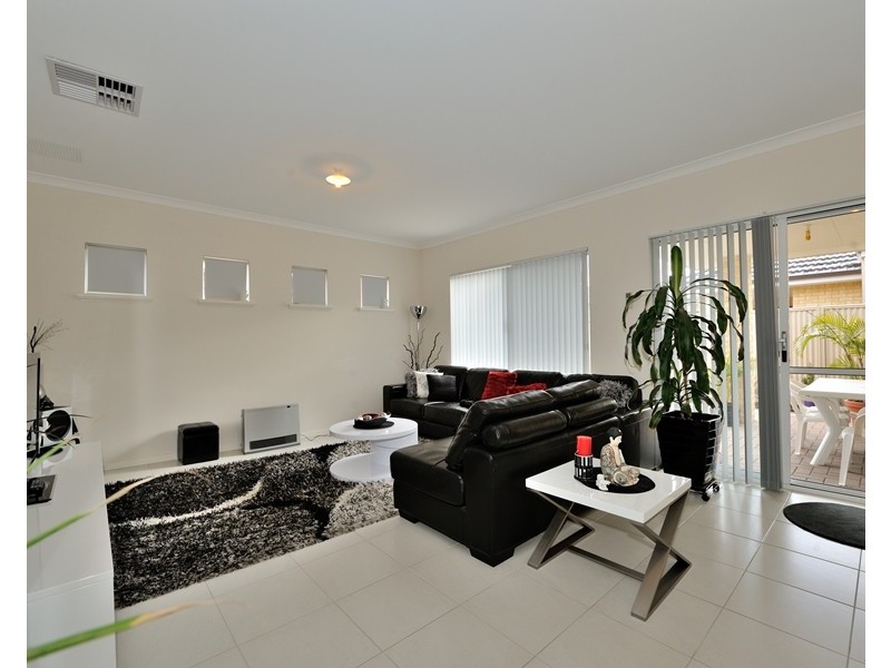 4 Newby Court, Waikiki WA 6169