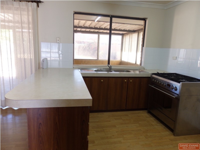 14 Jindarra Close, Cooloongup WA 6168