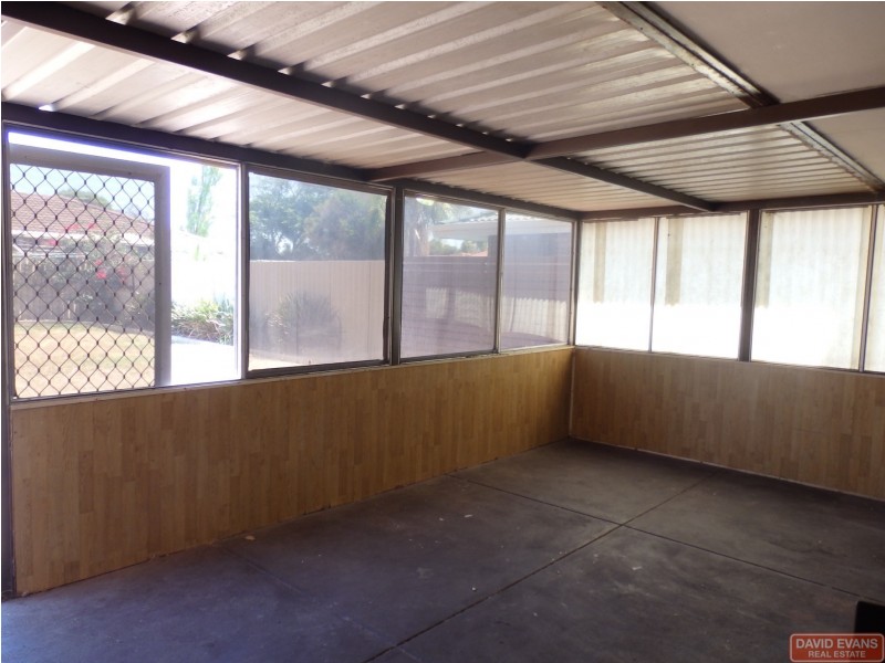 14 Jindarra Close, Cooloongup WA 6168