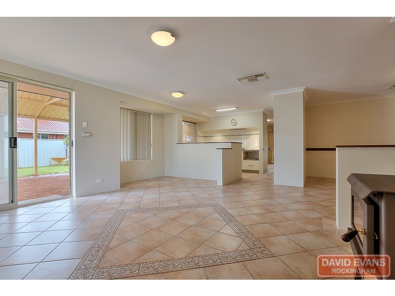 7 Summerlea Avenue, Meadow Springs WA 6210