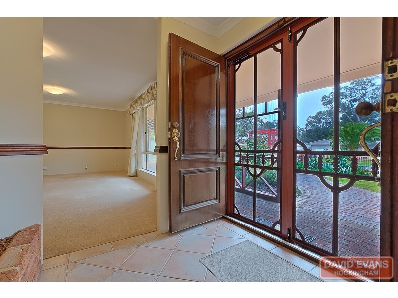 7 Summerlea Avenue, Meadow Springs WA 6210