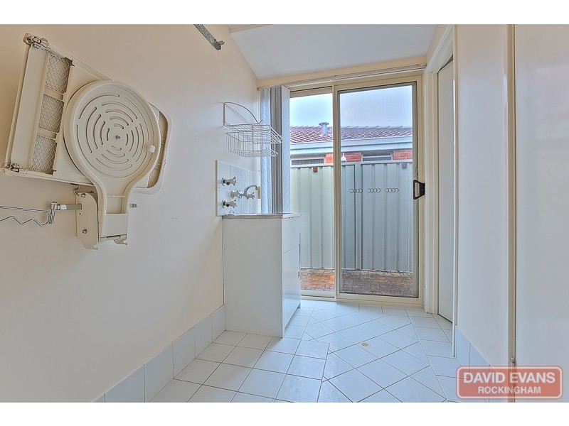 7 Summerlea Avenue, Meadow Springs WA 6210