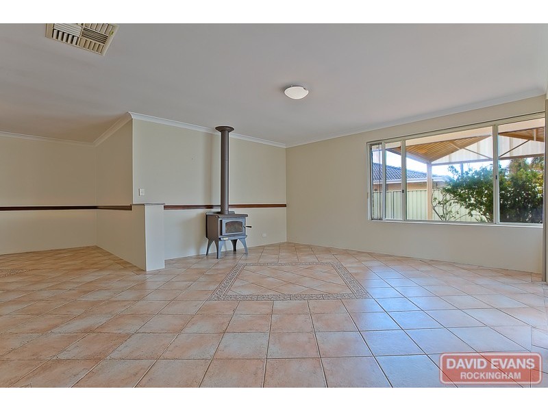 7 Summerlea Avenue, Meadow Springs WA 6210