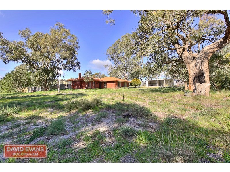 60 Tuart Road, Oakford WA 6121