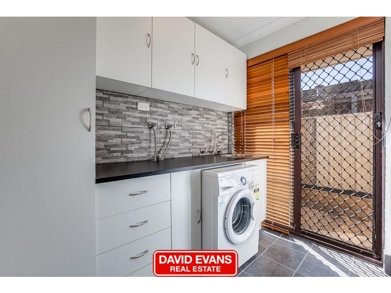 84 June Road, Safety Bay WA 6169