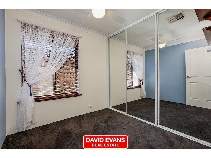 84 June Road, Safety Bay WA 6169