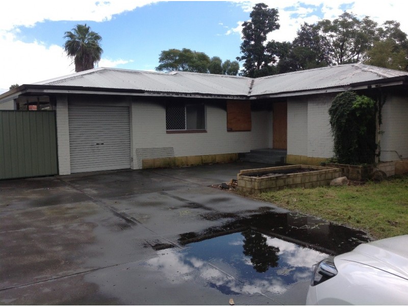 19 Earls Court, Thornlie WA 6108