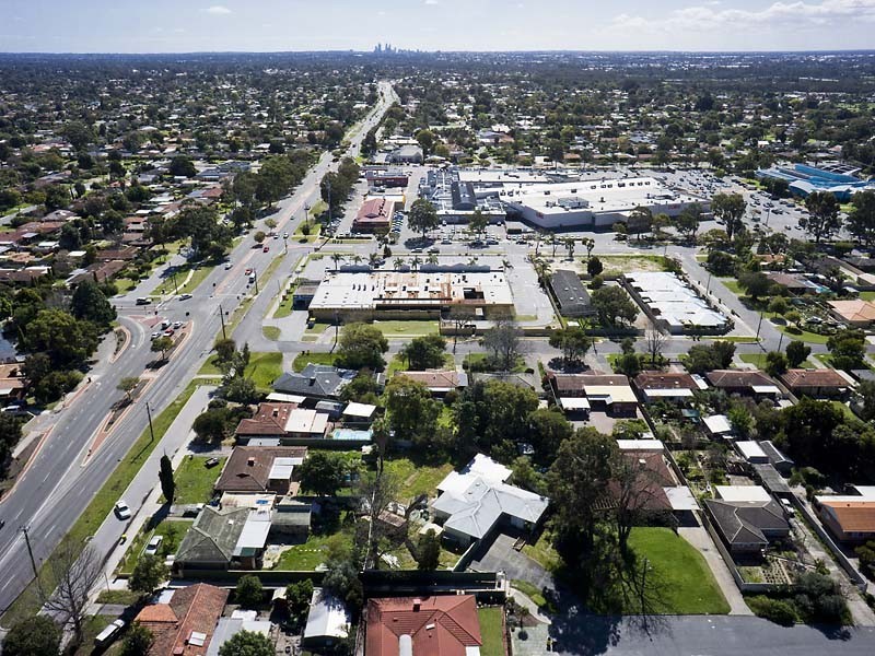 19 Earls Court, Thornlie WA 6108