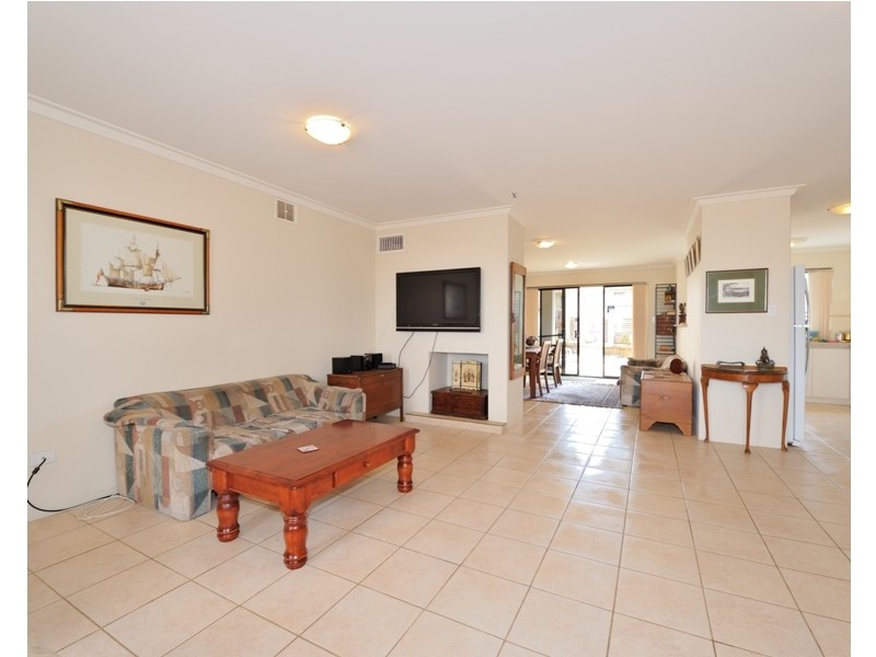 2 Jets Place, Port Kennedy WA 6172