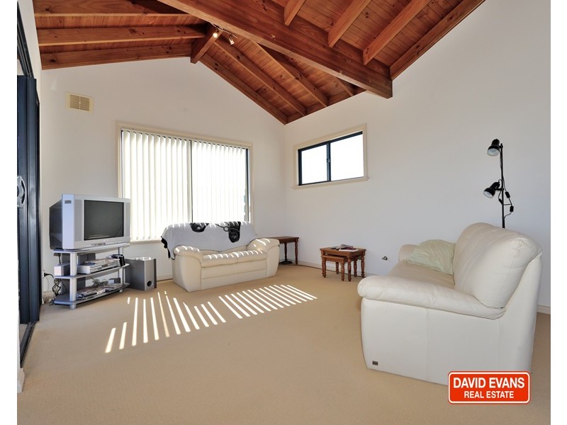 14 Hilda Road, Waikiki WA 6169